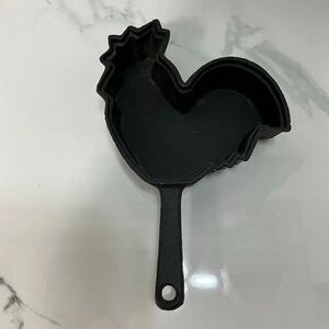 CAST IRON Rooster Skillet Pan